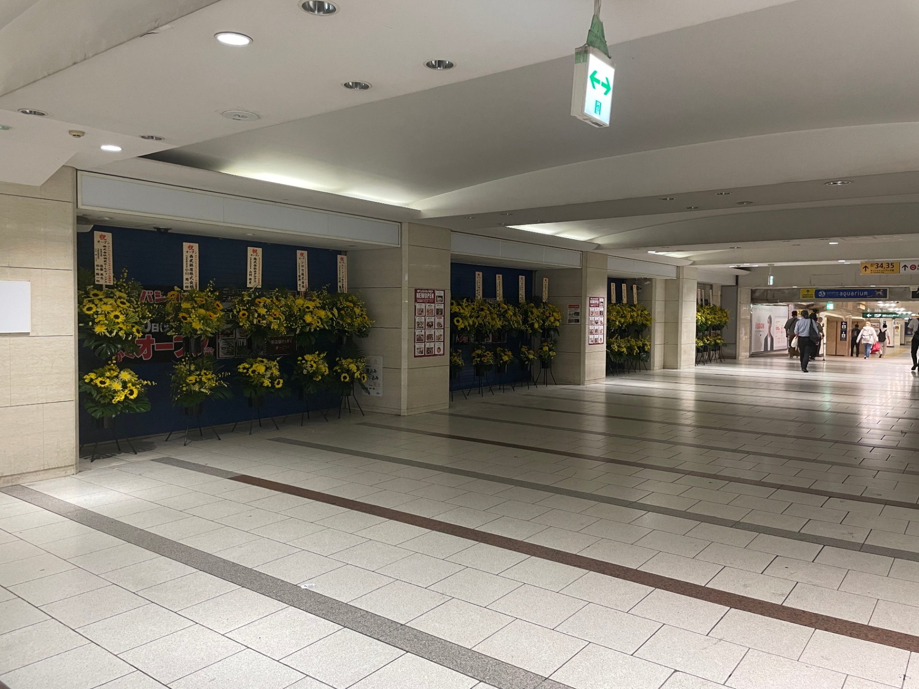 開業日当日の池袋駅地下中央コンコース(旧SEIBU BEONE跡地前)